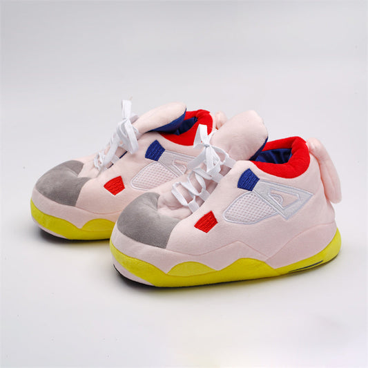 Sneaker Hausschuhe von Housekicks, flauschige Jordan Hausschuhe, Fluffy Jordans, Nike Hausschuhe, stylische Housekicks für drinnen, warme und gemütliche Hausschuhe für jede Altersklasse. Ähneln deinen dein Sneakern und halten deine Füße warm.